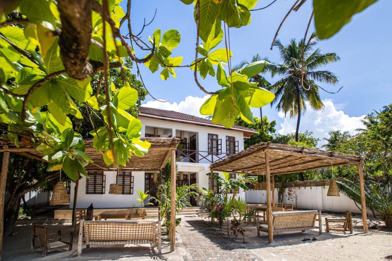 Kima Serviced Beach House & Suites Бвейю Екстер'єр фото